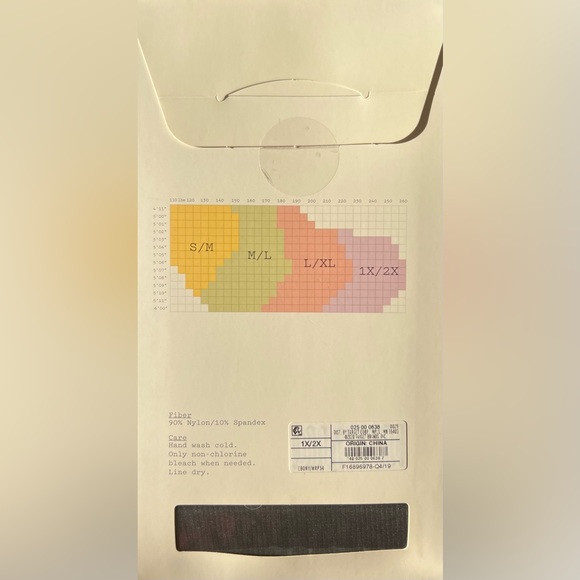 Plus size women’s tights- stripes - Picture 2 of 3